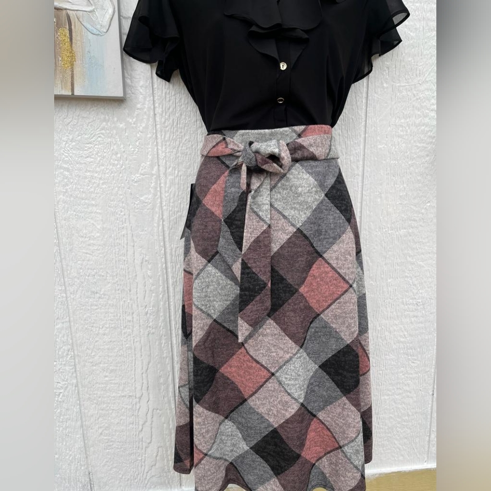 NYCC women's circular black and pink checked skirt talla M